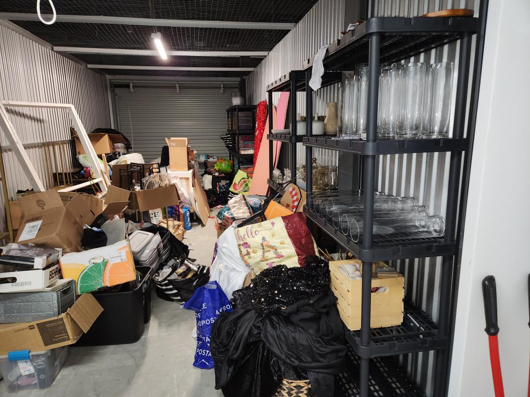 Storage Unit Auction In Plainville MA At Storage Solutions Of   StorageSolutions 14 Of DecemberAuction Unit 468535 2912183 